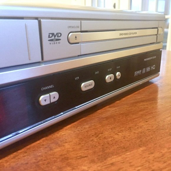 Vcr Dvd Combo Player Recorder Vhs Dubs DVP3050V - Picture 6 of 12